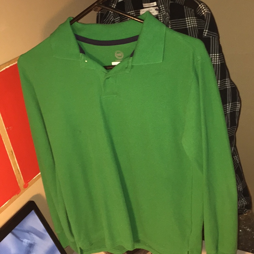 Men’s Green long sleeve polo. (14-18).